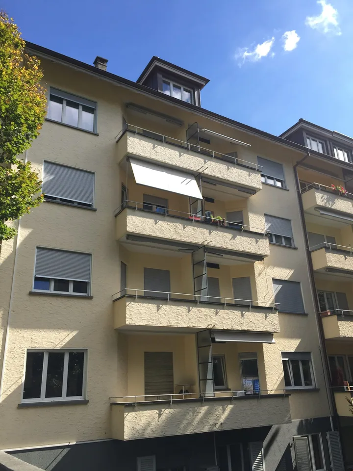 Helle 2-Zimmer-Dachwohnung nähe Europaplatz