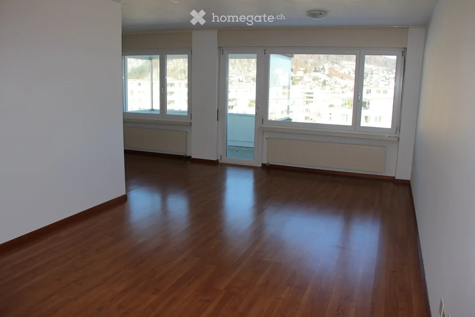 Charmante 4.5-Zimmer-Dachwohnung in Oensingen !