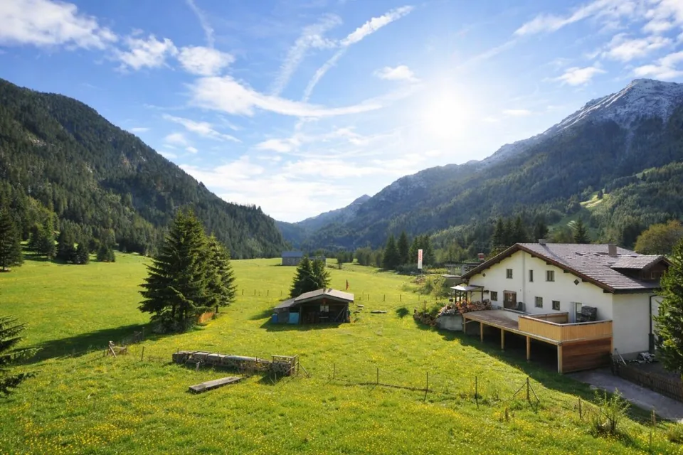 Kernsanierte 4½ Zi.-Ferienwohnungen mit Balkon
