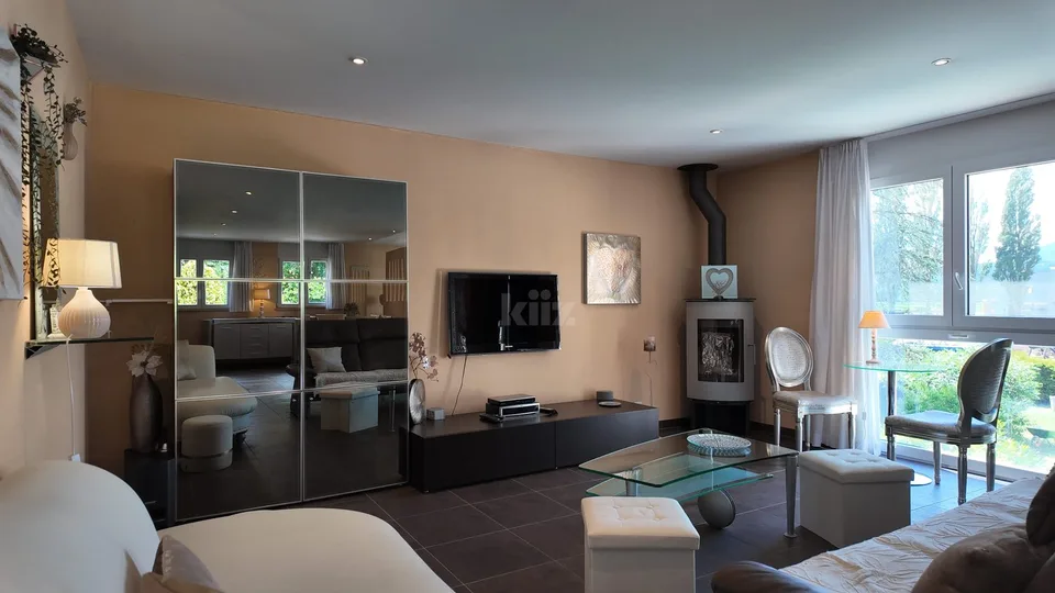 Prachtiges Duplex mit Terrasse, Wintergarten und Whirlpool