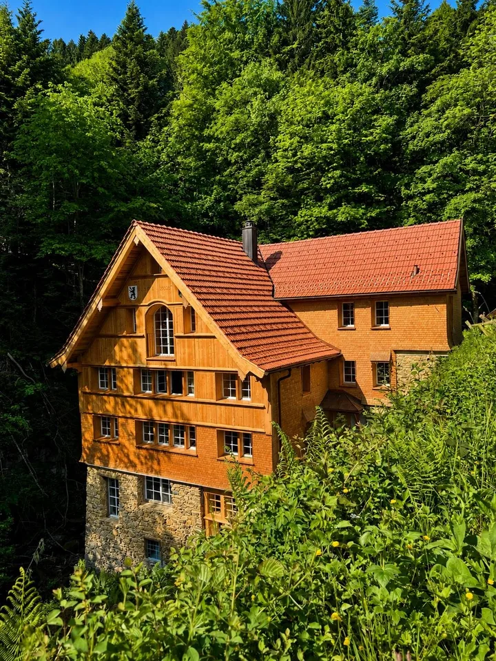 Maison traditionnelle d'Appenzell en parfaite élégance à Oberegg