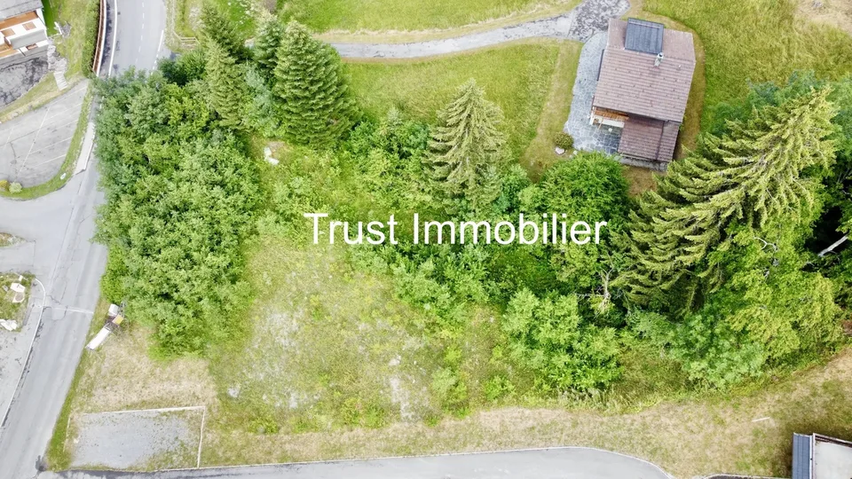 8002M-Gryon-Bauplatz von 2'127 m², gelegen in der Zone Chalet B