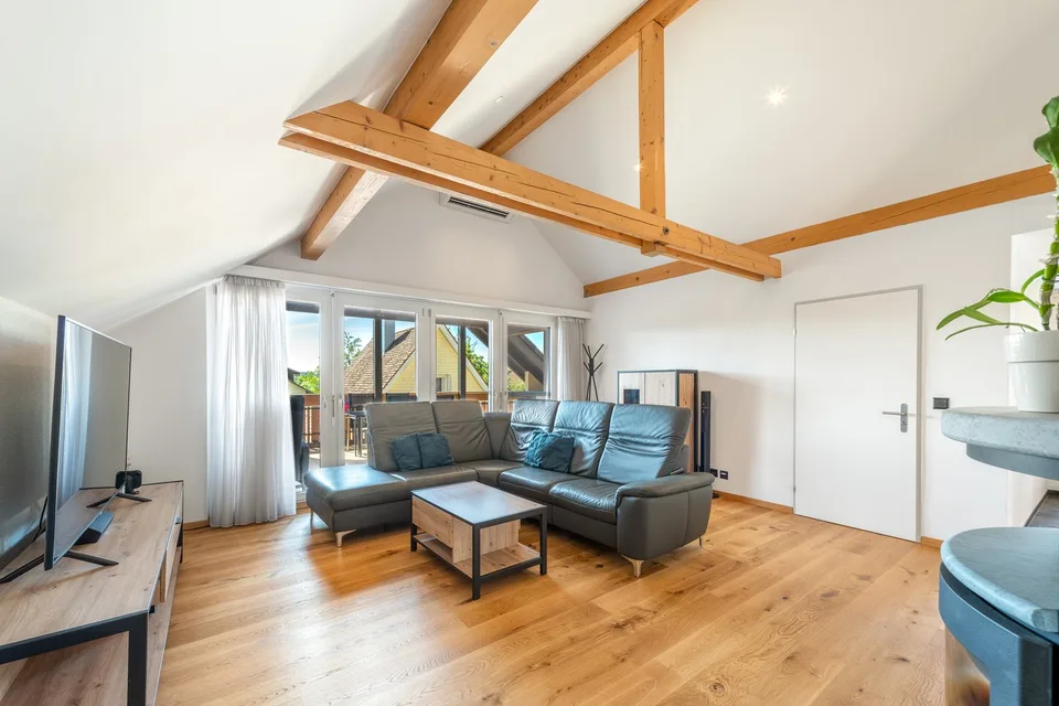 moderne 4.5-Zimmer-Dachwohnung mit grosser Terrasse