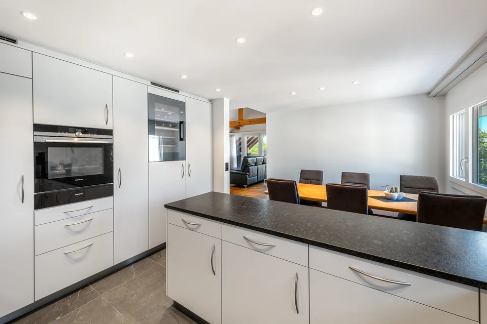 Appartement moderne de 4,5 pièces au dernier étage avec grande terrasse