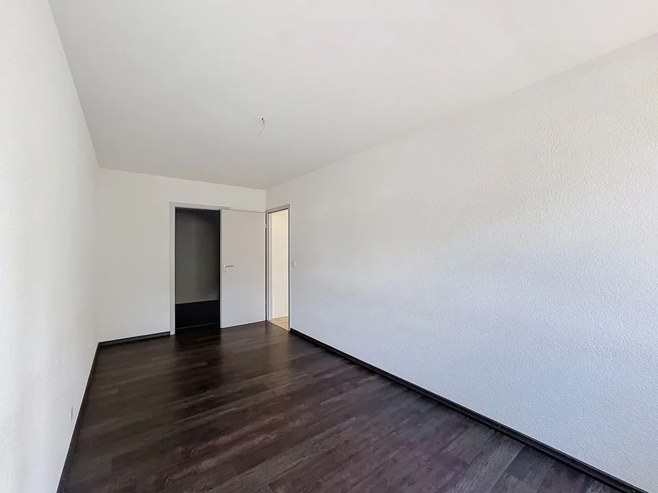 Wohnung 5.5 Zimmer mit Terrasse/Garten – Foto 7 von 12