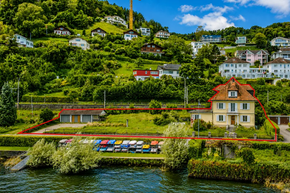 Progetto edificabile approvato per tre case unifamiliari, con vista sul lago