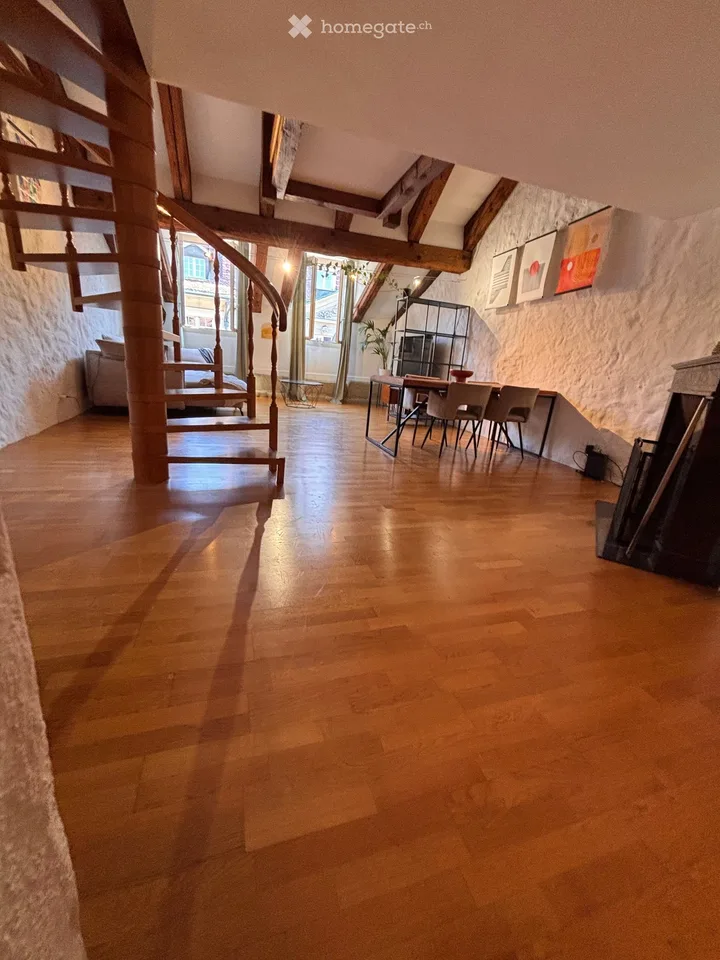 Einzigartige Attika-Dachwohnung mit Terrasse in der Berner Altstadt – 2.5 Zimmer