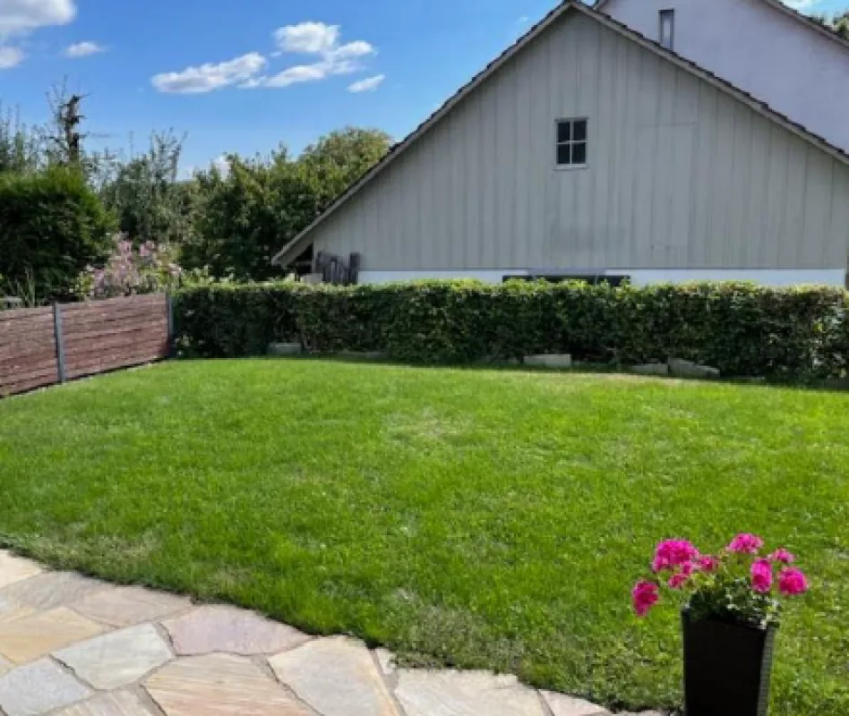 Charmantes 6-Zimmer-Doppeleinfamilienhaus in Biel-Benken - Idyllisches Wohnen mit Weitblick