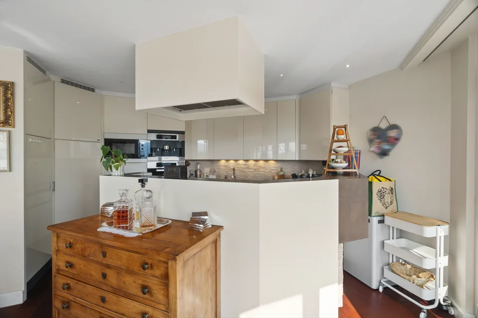 APPARTAMENTO ESCLUSIVO 5.5 LOCALI CON VISTA LAGO A OBERRIEDEN