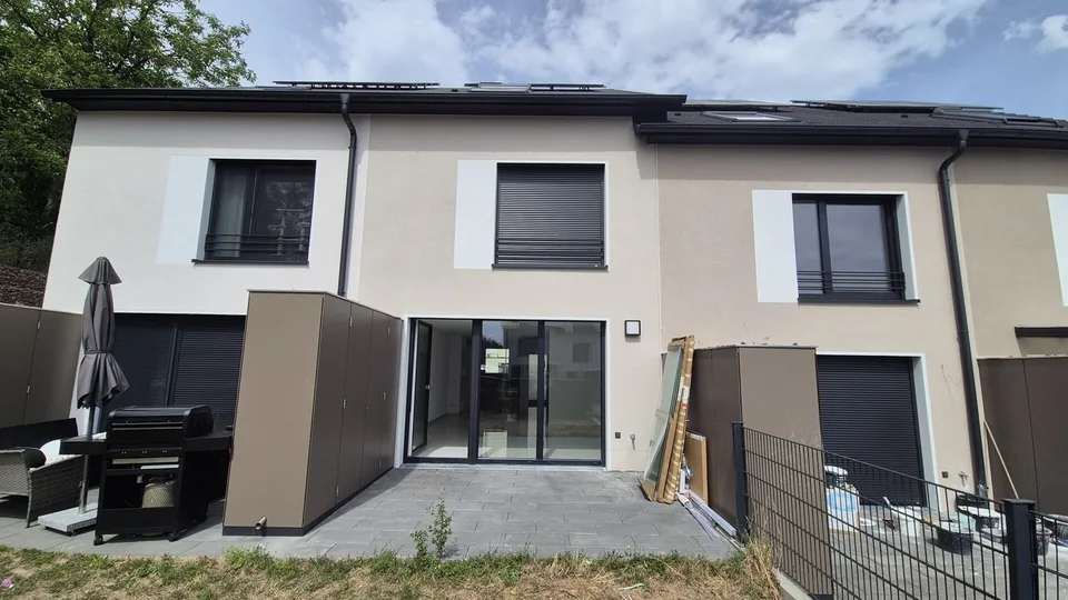 Horheim - Nouvelle maison mitoyenne à louer, première occupation