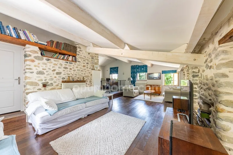For sale Authentic character property with independent accommodation in – photo 8 of 13