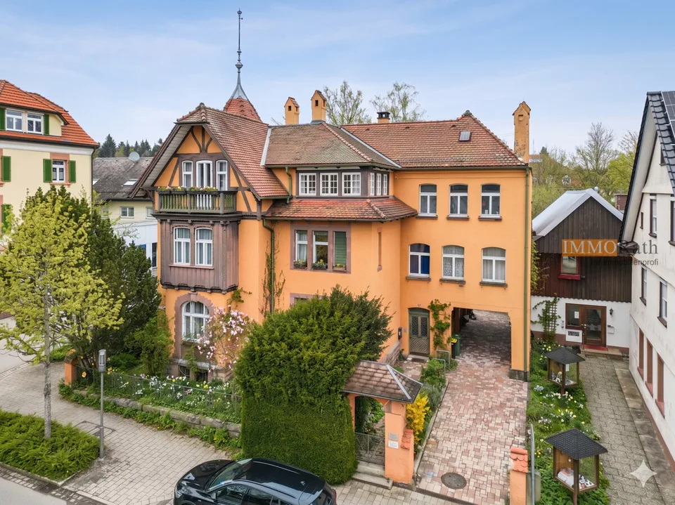 IMMORath.de Magnificent townhouse with unique character in