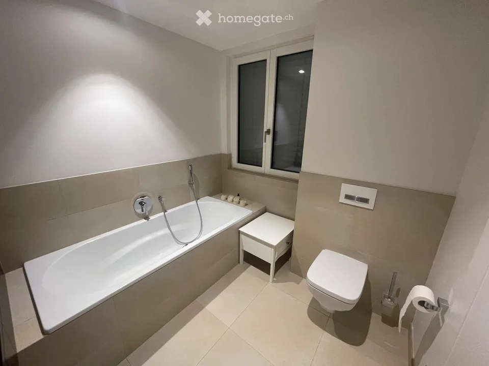 Appartement de jardin de 3,5 pièces au rez-de-chaussée avec accès privé au lac et propriété lacustre à louer à partir du 01.10.2026 ...