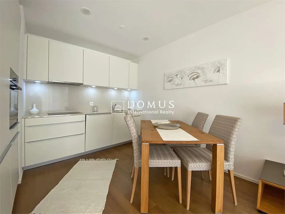 Elegantes 2.5-Zimmer-Wohnung mit Terrasse und Wellness