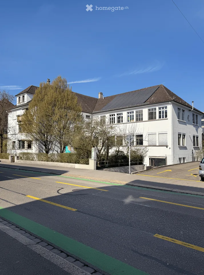 Grosse Gewerbefläche (380 m²) ab Oktober 2026 in Zürich-Altstetten zu vermieten