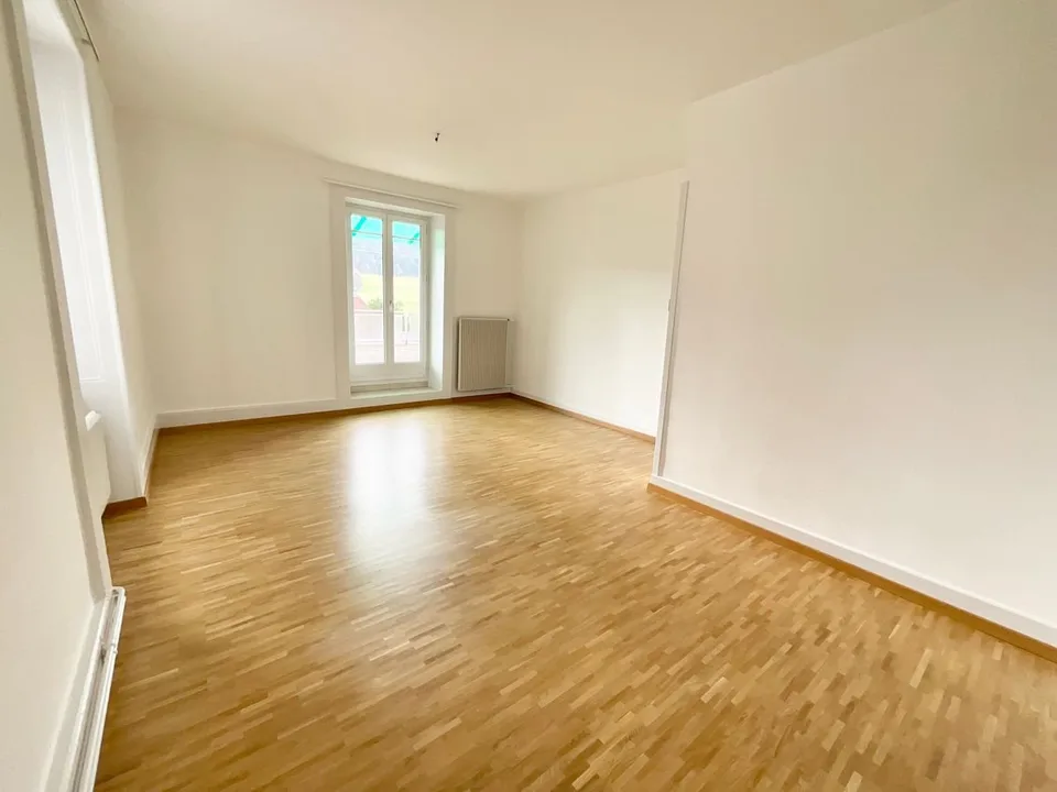 Charmant appartement de 4 pièces avec grande terrasse au coeur de Tramelan