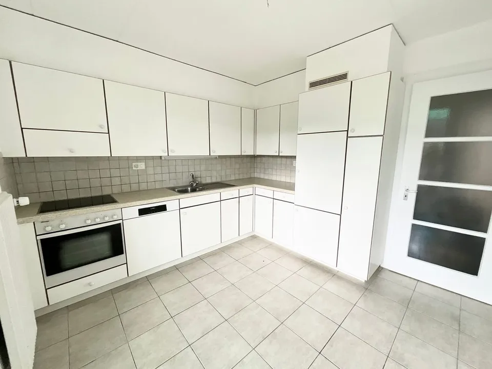 Charmante 4-Zimmer-Wohnung mit grosser Terrasse im Herzen von Tramelan