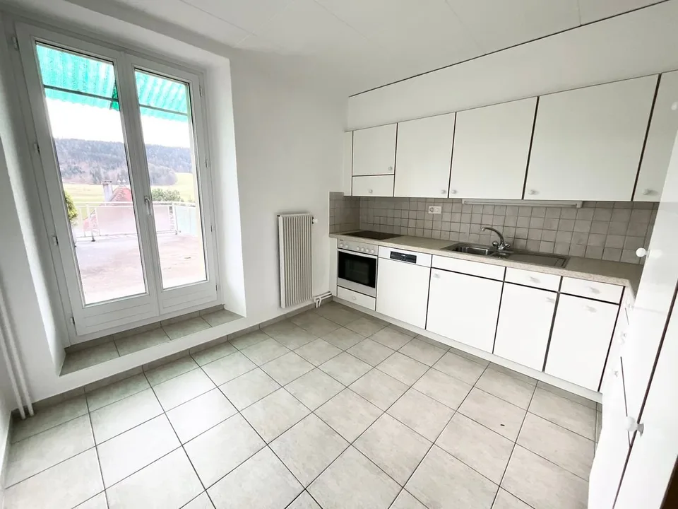 Charmante 4-Zimmer-Wohnung mit grosser Terrasse im Herzen von Tramelan