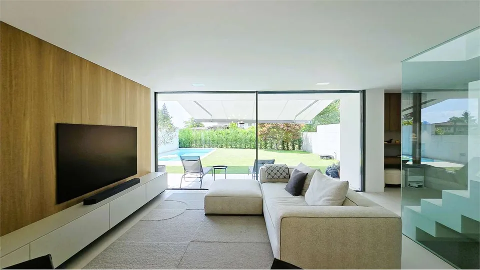 Villa Minergie con piscina a Villa Luganese – foto 4 di 13