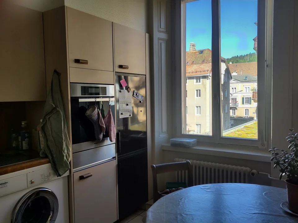 Appartamento luminoso situato al 3° piano, lato ovest, nel tetto dell'edificio