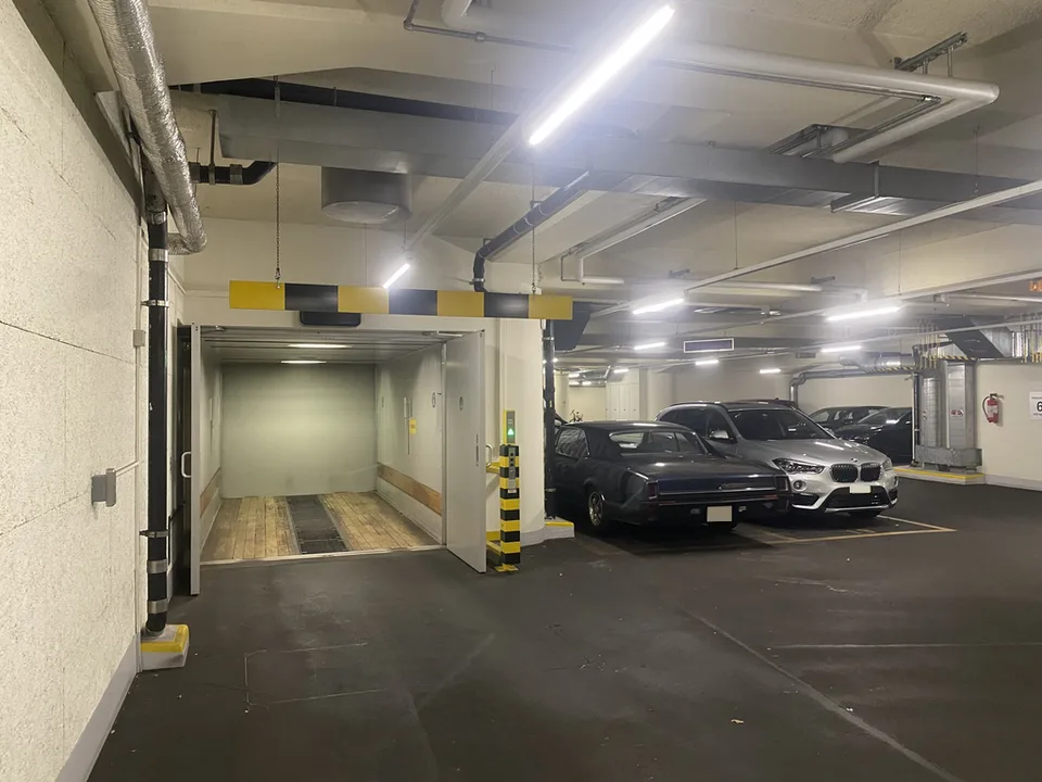 Autoeinstellplatz direkt beim Central