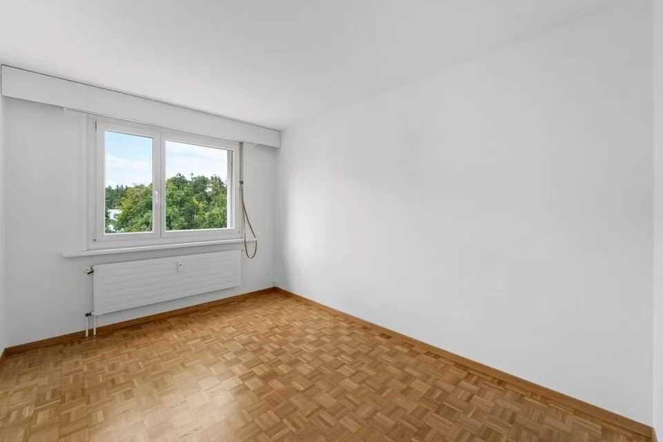 mit offener Küche, Geschirrspüler, Reduit und Balkon