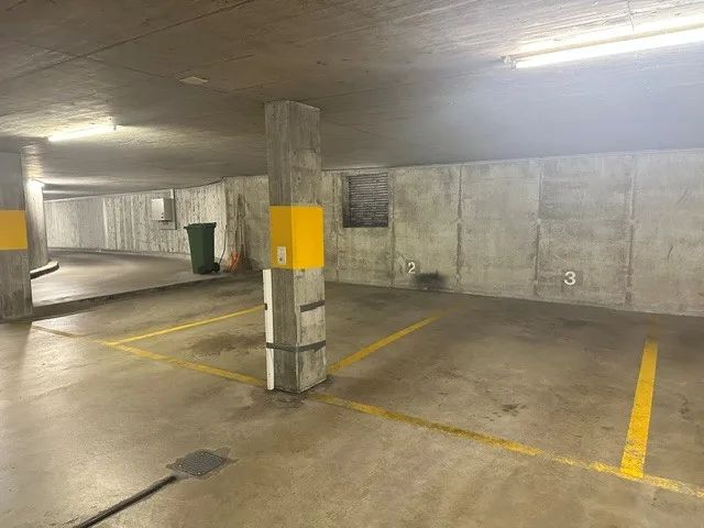 Parcheggio in affitto in una posizione centrale a Münchenbuchsee