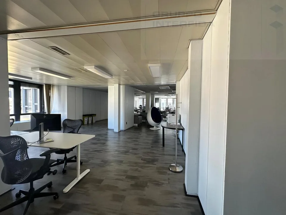 Büros in Open-Space-Varianten in Chiasso zu vermieten