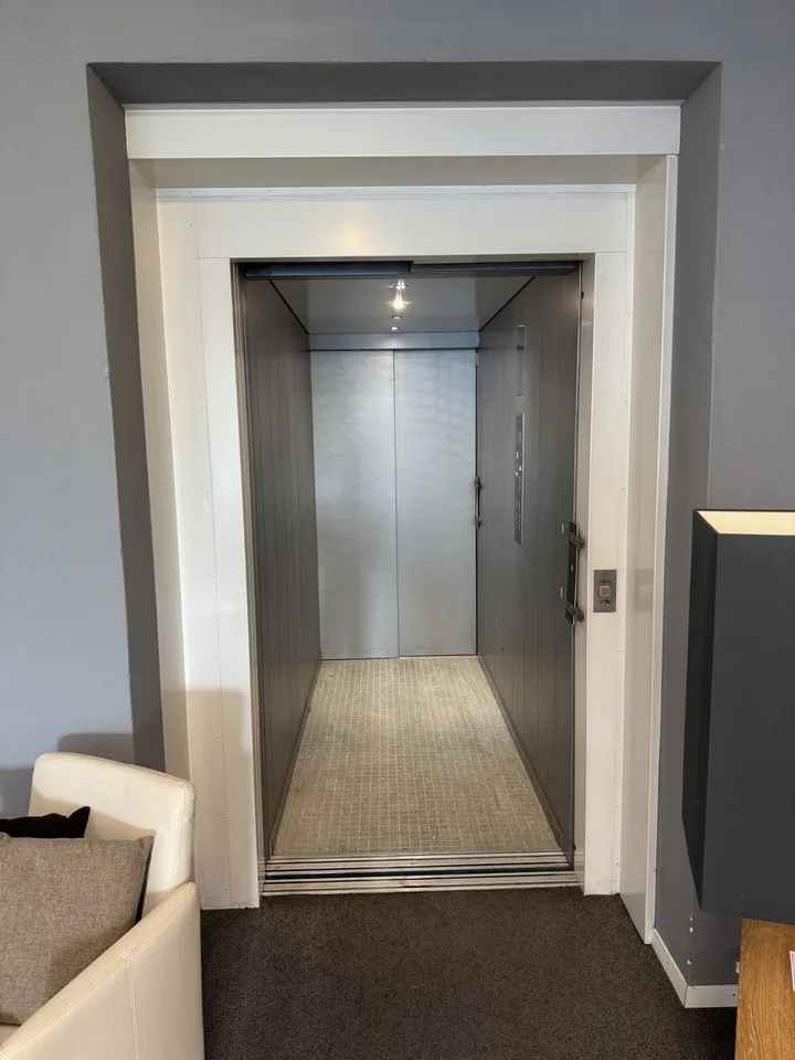 Ensemble immobilier mixte - axe stratégique Fribourg-Berne