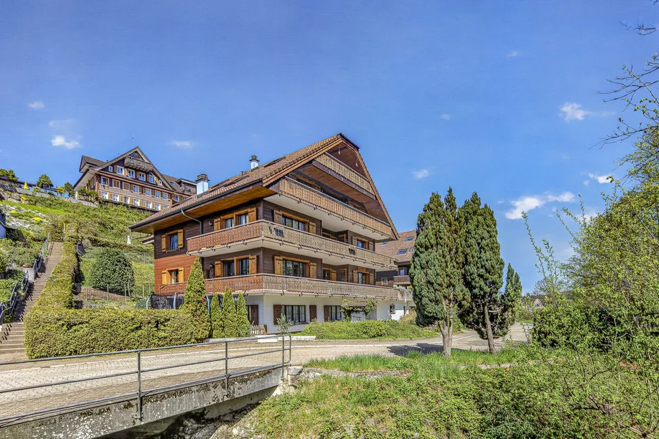 Charmante 5.5-Zimmer-Wohnung in ruhiger Lage in Meierskappel