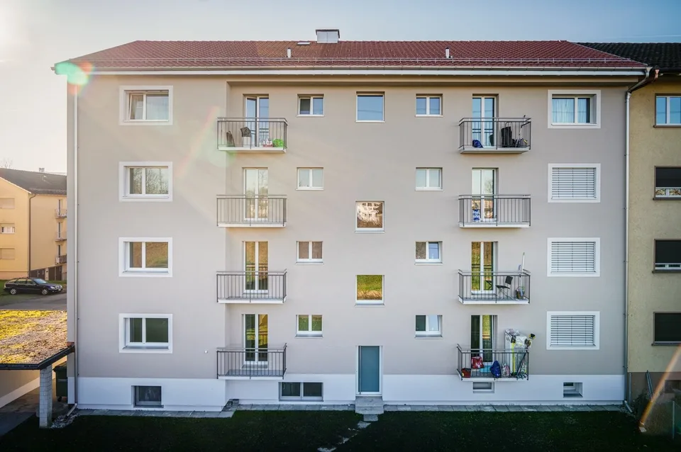 Sanierte 4-Zimmerwohnung im Hochparterre zu vermieten
