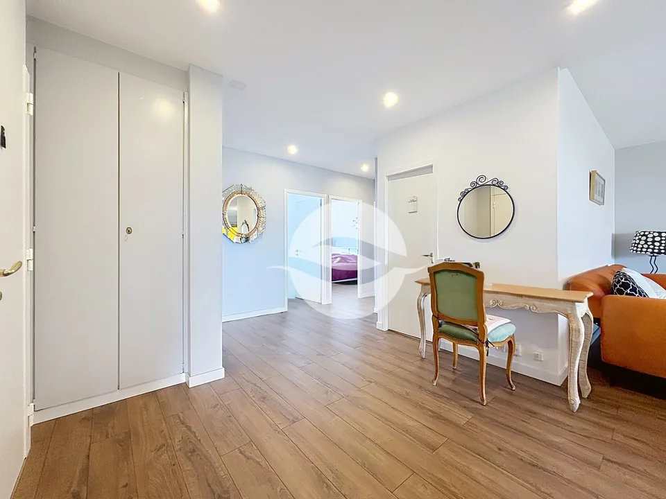 BRIGHT 6-ROOM APARTMENT RENOVATED FURNISHED WITH VIEW
