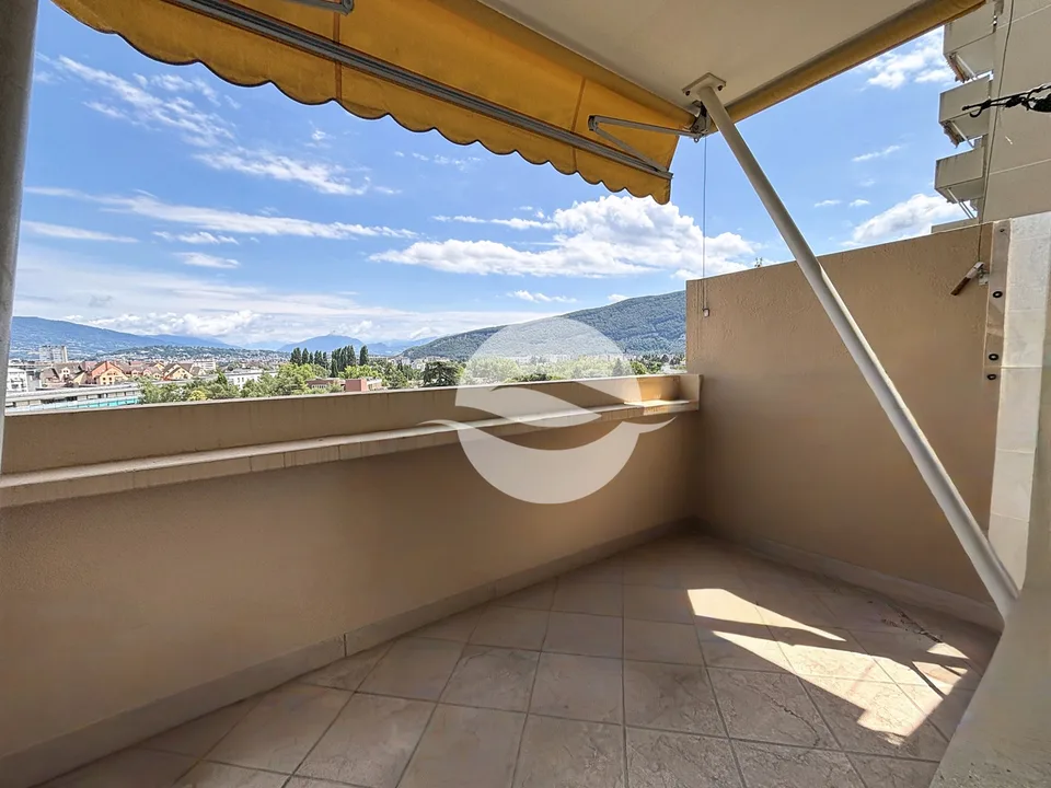 CALM AND BRIGHT 6 ROOMS RENOVATED WITH VIEW