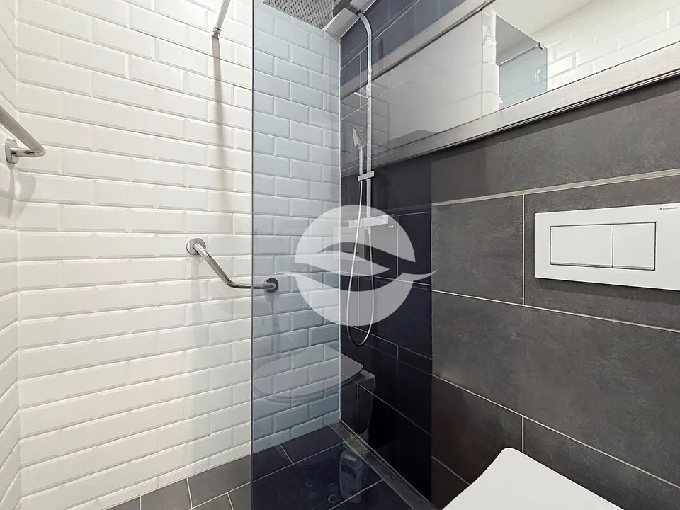 CALM AND BRIGHT 6 ROOMS RENOVATED WITH VIEW
