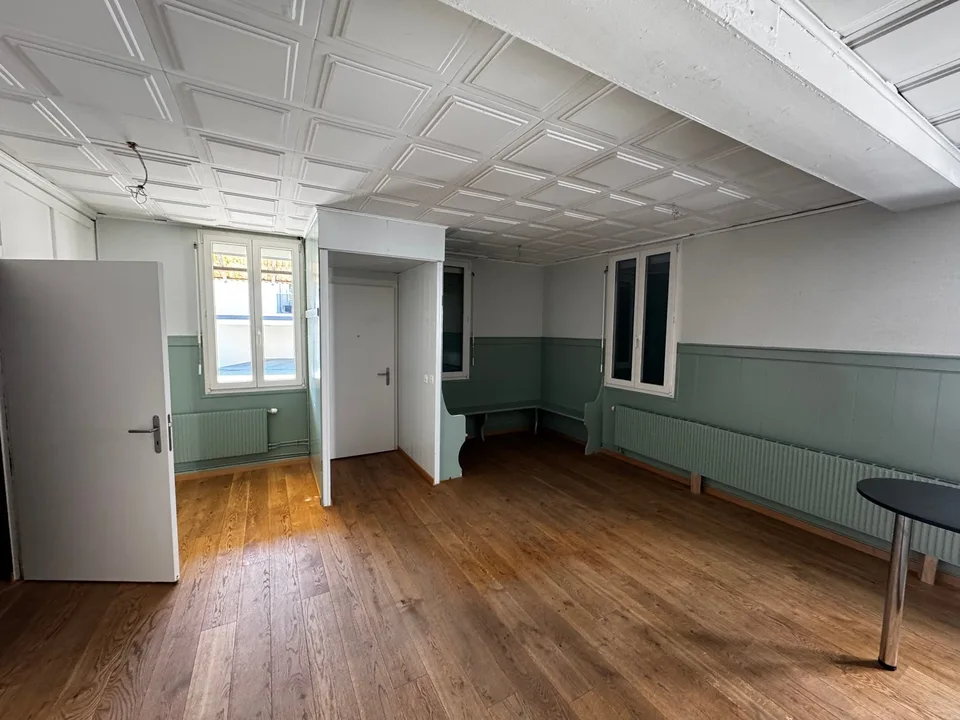 Maison dans un environnement calme dans la zone centrale de Biberist - rénovée en 2021