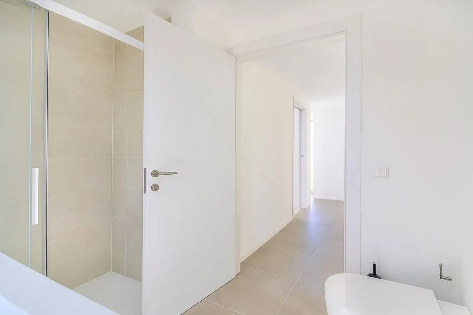 MONTEGGIO 2.5 con giardino | Pigione 1'600 | spese 150 | posteggio 100