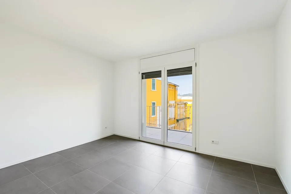 Caslano 2,5 Zi. Modern mit großer Terrasse | Miete CHF 1'430