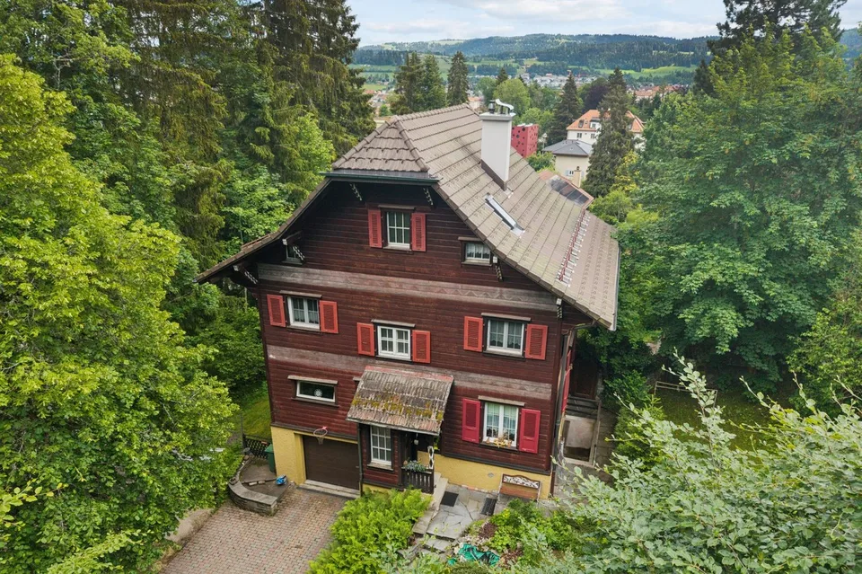 Charmantes Haus mit 2 Apartments in einer grünen Oase