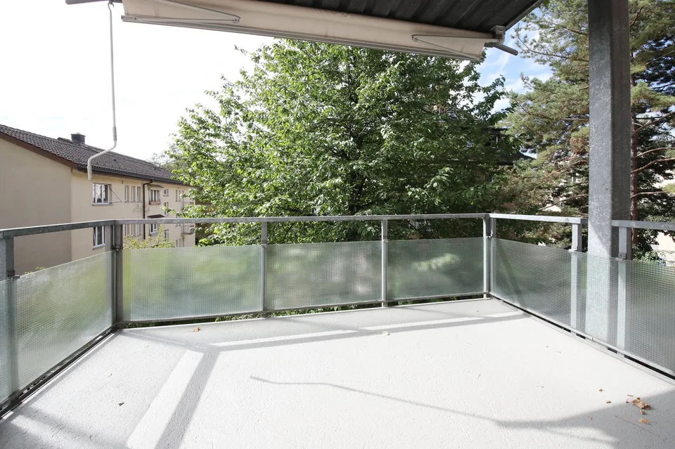 Gepflegte 3-Zimmer-Wohnung mit grossem Balkon, absolut ruhig, Nähe Nordbrücke