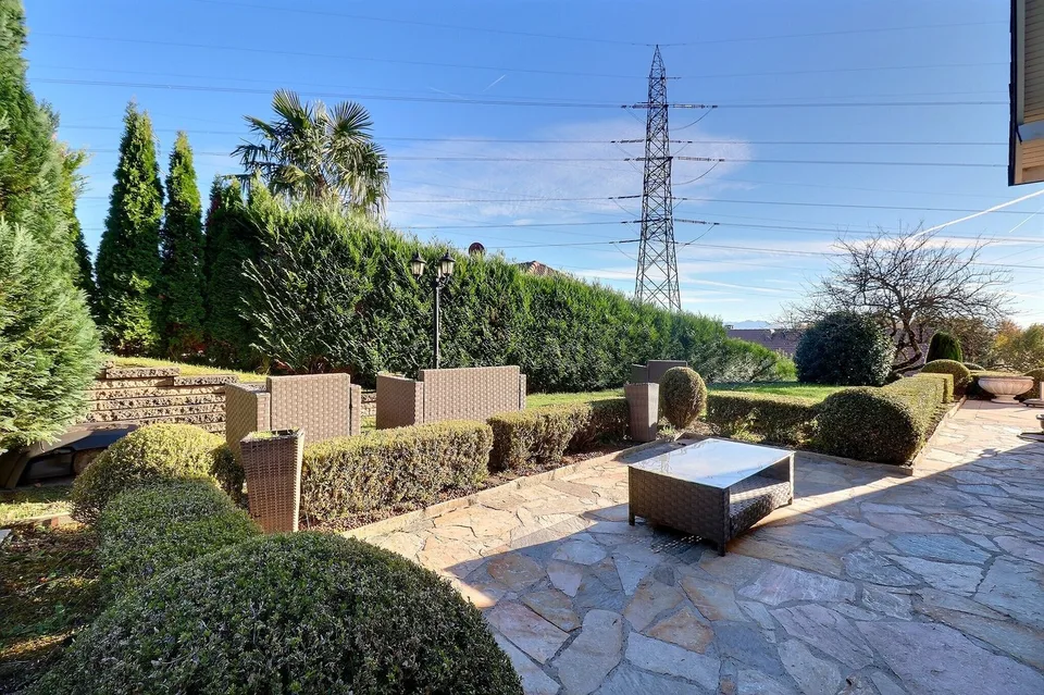 Villa individuelle avec piscine au coeur d'un écrin de verdure – photo 17 sur 17