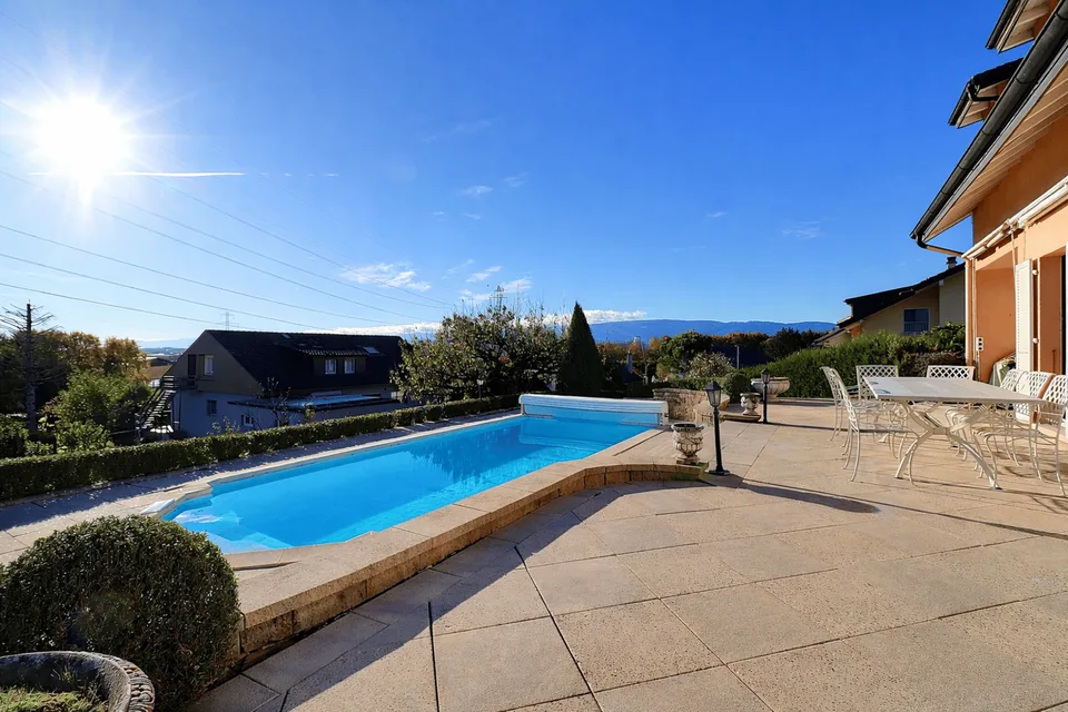 Villa individuelle de 7.5 pièces avec piscine