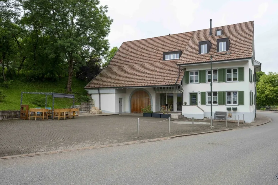 Mehrfamilienhaus mit Ausbau- und Baulandreserve