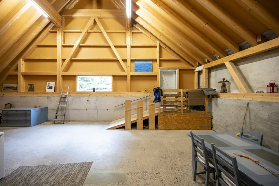 Mehrfamilienhaus mit Ausbau- und Baulandreserve – Foto 13 von 15
