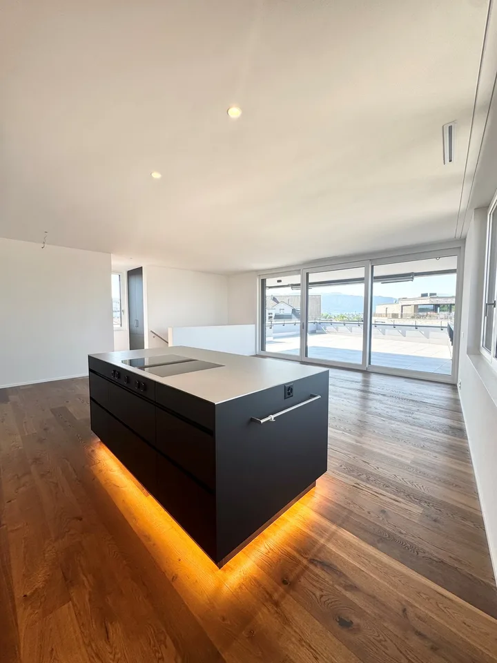 Appartement mansardé moderne de 3,5 pièces à Steinhausen – Construction neuve 2025