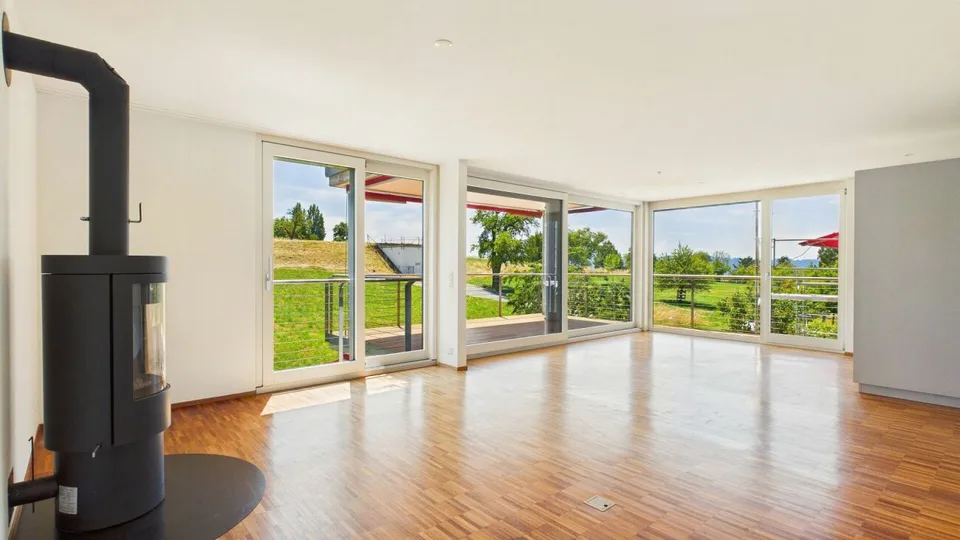 Einmalige 4.5-Zimmer-Mietwohnung mit unverbaubarer Aussicht in Zürich-Witikon