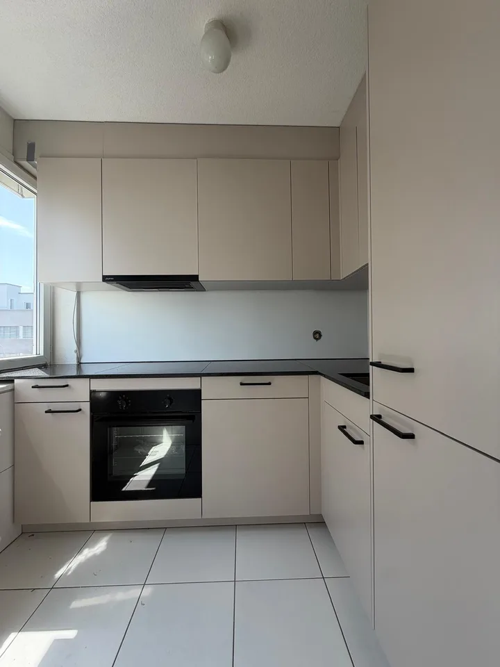 PREMIER LOYER APRÈS RÉNOVATION | Appartement 3,5 pièces en centre-ville