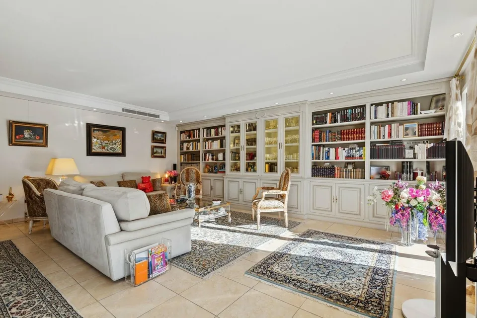 Beautiful apartment with terrace