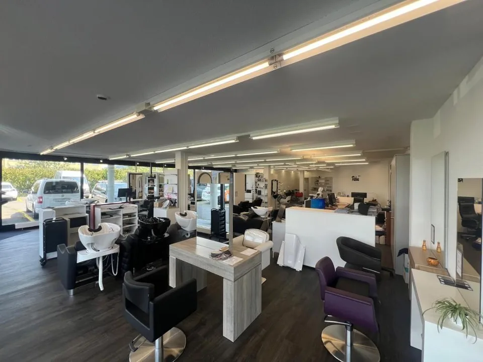 Surface commerciale attractive avec emplacement idéal au Siebnen Center !