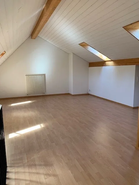Merveilleux appartement en duplex de 3,5 pièces avec galerie à Schachen – photo 9 sur 15
