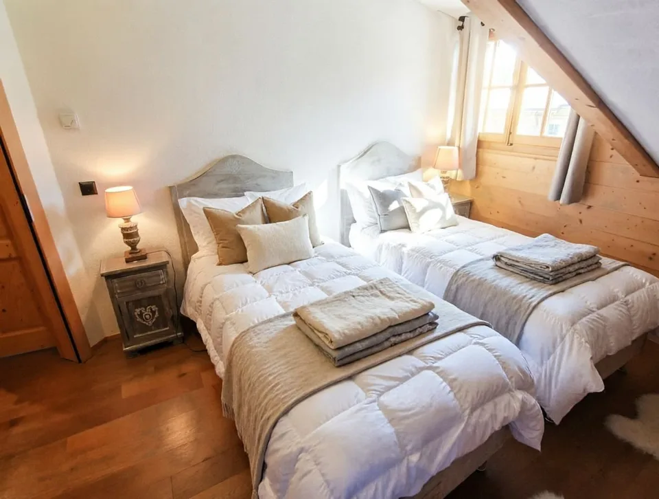 Prächtige 6.5-Zimmer-Duplexwohnung mit SPA und Pool – Foto 6 von 11